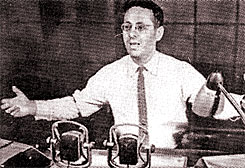 Юрий Левитан читает специальный выпуск «Последних известий» Всесоюзного радио (12 апреля 1961 года). Сообщение ТАСС о первом в мире полете человека в космическое пространство