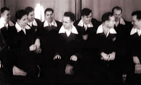 Кадр кинохроники 1960 года. Кандидаты в космонавты на первой встрече с главным конструктором ОКБ-1 Сергеем Павловичем Королёвым