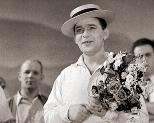 Леонид Утёсов исполняет песню «Пароход». «Фильм-концерт», 1940 год