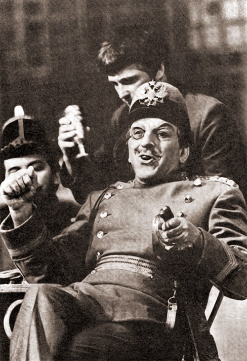 Владимир Канделаки в роли Олендорфа в оперетте «Нищий студент». 1974 год